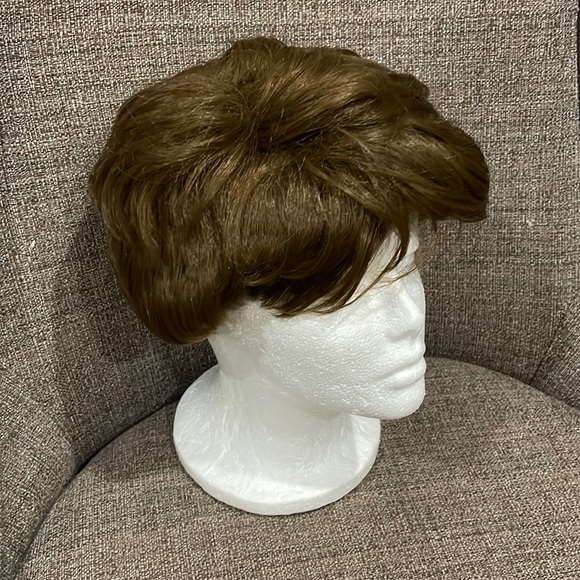 NWT 8” medium brown unisex x short hair wig bangs wavy soft mens wig messy crown - Picture 11 of 16